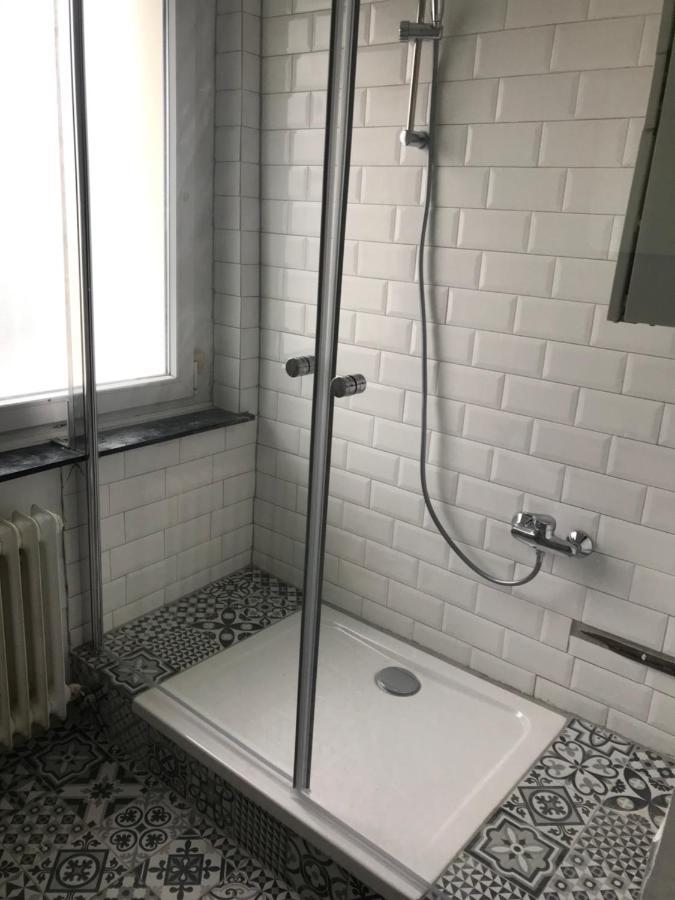Tm Aparts Dortmund Exteriör bild A shower